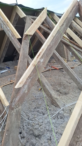 Stabilisering af gammelt tag under renovering